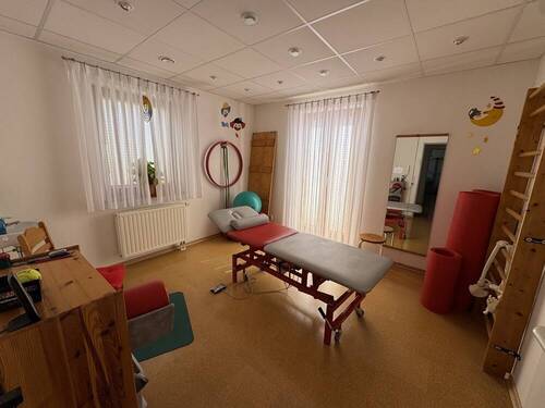 3042 Behandlungsraum 3 - 
