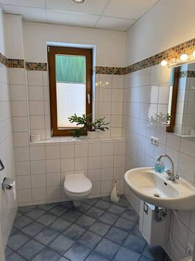 3042 WC - 