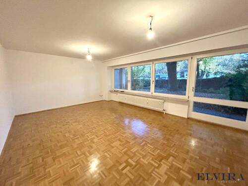 Wohnzimmer - Elvira - Nymphenburg - Traumhafte 2 Zimmer-Wohnung am Nymphenburger Kanal