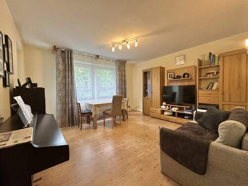 Wohnzimmer - Etagenwohnung mit 52,80 m² in Obertshausen zum Kaufen