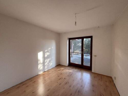 ...mit direktem Zugang zur Terrasse und in den Gar - 