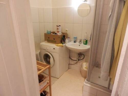 Blick ins Badezimmer - 