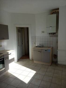 Spüle und Geschirrspüler vorhanden - 