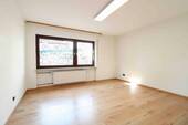 Wohnzimmer - 2 Zimmer Etagenwohnung zum Kaufen in Frankfurt am Main