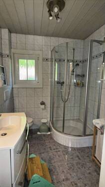 Tageslichtbad mit Dusche - 