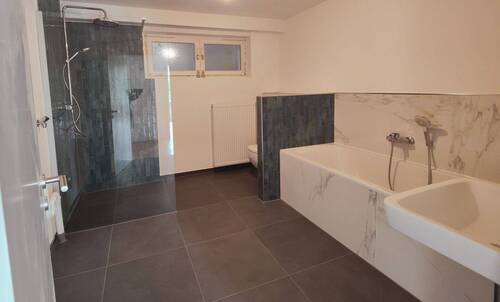 Badezimmer Erdgeschoss - 