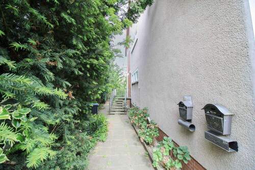 Eingangsbereich - Mehrfamilienhaus, Wohnhaus mit 210,10 m² in Seelze zum Kaufen