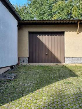 Garagenanbau - 3 Zimmer Mehrfamilienhaus, Wohnhaus in Demitz-Thumitz