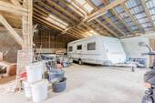 Scheune mit Betonboden - 