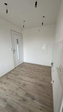 Eingangsbereich - Küche - Schöne 2-Zimmer Wohnung in Top Lage zu vermieten