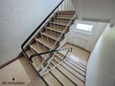 Treppenhaus - 3 Zimmer Etagenwohnung in Limbach-Oberfrohna
