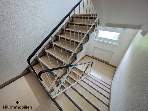 Treppenhaus - 3 Zimmer Etagenwohnung in Limbach-Oberfrohna