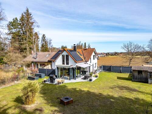 großzügiger Garten - 