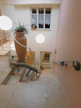 GB15 Treppenaufgang mit Lifta - 