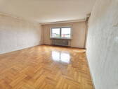 Lichtdurchflutetes Wohnzimmer - Etagenwohnung mit 98,60 m² in Speyer zum Kaufen