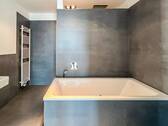 Überdimensionale Badewanne - 