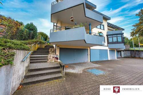 Zuwegung Haus - 