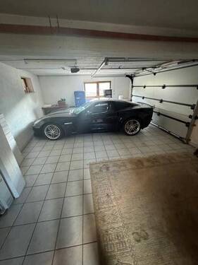 53 große Doppel-Triple-Garage unter Terrasse - 