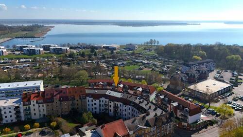 Drohnenaufnahme - Modern wohnen nahe des Goitzsche-Sees: Hochwertige 2-Raum WE auf 49 m² mit Balkon & Einbauküche