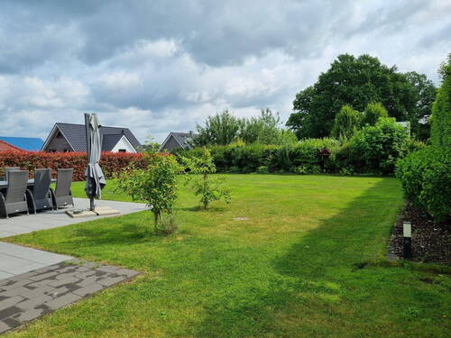 Garten mit Terrasse - 