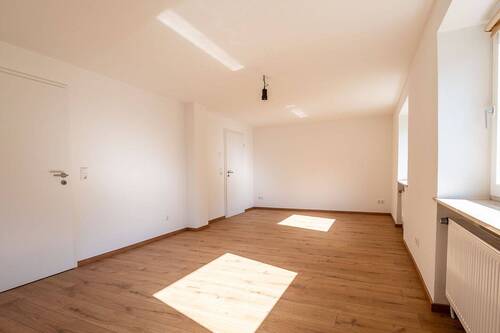 18326 Wohnzimmer Haupthaus - Einfamilienhaus mit 140,00 m² in Pomster zum Kaufen