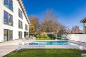 Terrasse und Pool - 