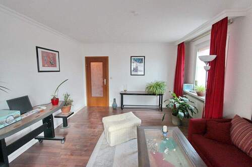 Wohnzimmer (2) - Etagenwohnung mit 47,80 m² in Hamburg zum Kaufen