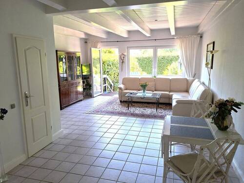 Großes Wohnzimmer - 4 Zimmer Reihenmittelhaus zum Kaufen in Timmendorfer Strand