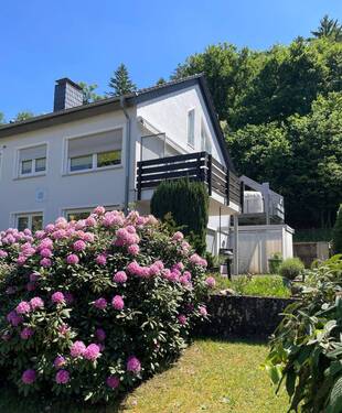 Ansicht - 8 Zimmer Mehrfamilienhaus, Wohnhaus in Saarbrücken