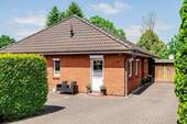 1 Haus mit Auffahrt - 5 Zimmer Einfamilienhaus in Süderbrarup
