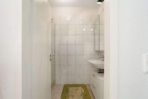 Badezimmer mit Dusche - 