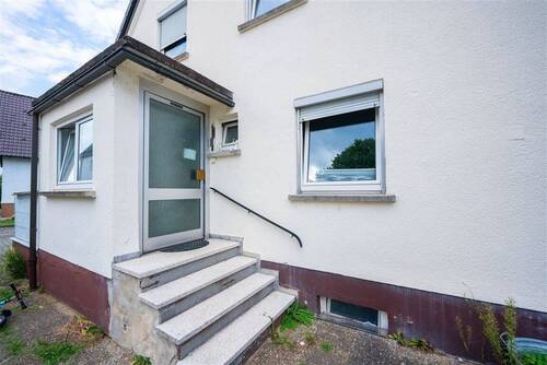 Eingang - 5 Zimmer Einfamilienhaus in Vöhringen