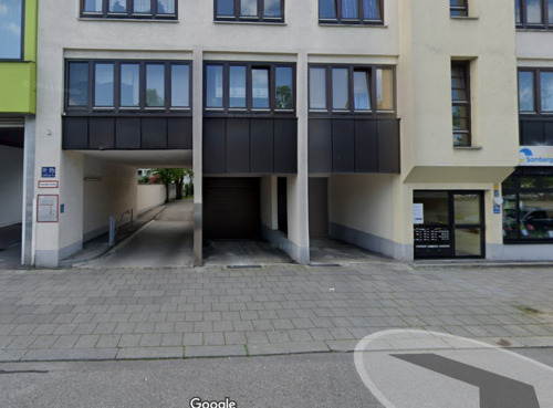 Ein- und Ausfahrt - 3 Duplex Parker (unten) zu verkaufen in MünchenLaim