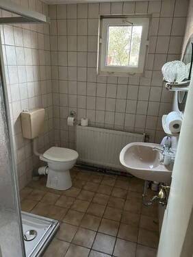 6 EG Einliegerwohnung Bad - 