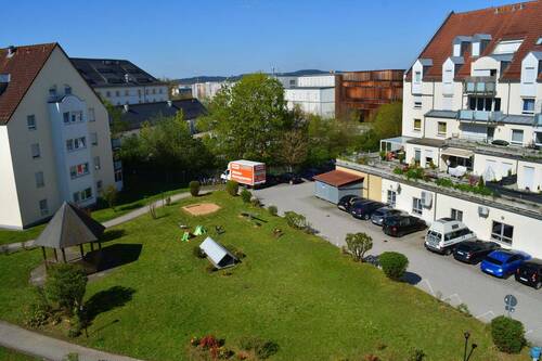 Blick vom Balkon in den Innenhof - 