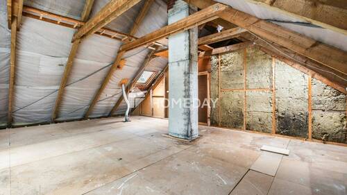 1. OG Schlafzimmer 2 - 