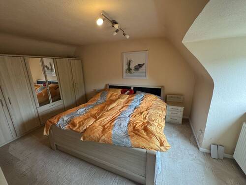 Schlafzimmer Dachgeschoss - Doppelhaushälfte mit 84,20 m&sup2; in Halstenbek zum Kaufen