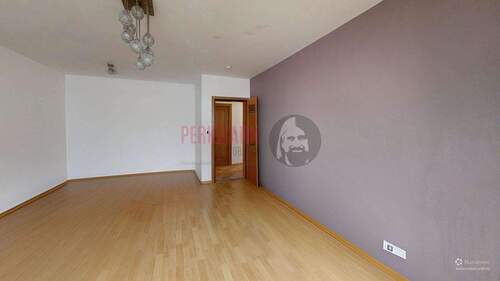 Wohnzimmer - 4 Zimmer Etagenwohnung zum Kaufen in Miesbach