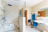 Dusche mit Sitzplatz OG - 