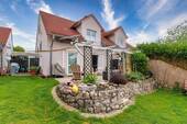 Gartenansicht mit Terrasse - Gepflegte Doppelhaushälfte - Küche & Bad neu 2025, barrierefrei, Garage, Garten