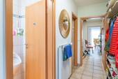 Flur/Eingang - Doppelhaushälfte mit 155,00 m&sup2; in Denkendorf zum Kaufen
