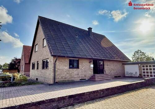 Rückansicht Wohnhaus - Attraktives Platzangebot für Familien auf großzügigem Grundstück in Bramsche-Hesepe
