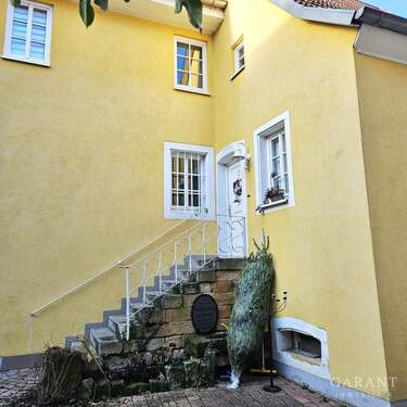 Aufgang Hauseingang - 5 Zimmer Einfamilienhaus in Frankweiler