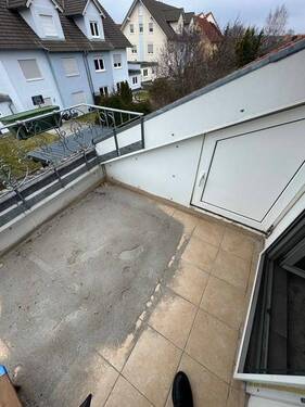 23 Balkon mit Sandkasten - 