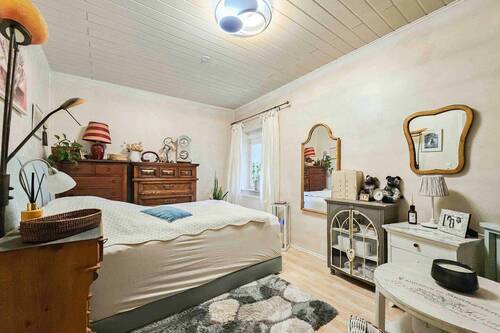Schlafzimmer II OG - 