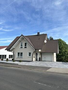 Außenansicht - Exklusives Wohnen in Hauswurz - 498.000,00&nbsp;EUR Kaufpreis, ca.&nbsp; 153,00&nbsp;m&sup2;&nbsp;Wohnfl&auml;che