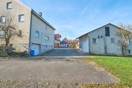 Hauansicht - 8 Zimmer Mehrfamilienhaus, Wohnhaus in Ehingen (Donau)
