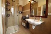 Gäste WC mit Dusche - 