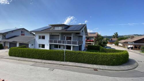 Aussenansicht Süd - 4 Zimmer Etagenwohnung zum Kaufen in Hopferau