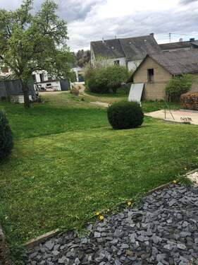 1 - Vielseitiges 475-m²-Grundstück in ruhiger Wohnlage von Farschweiler